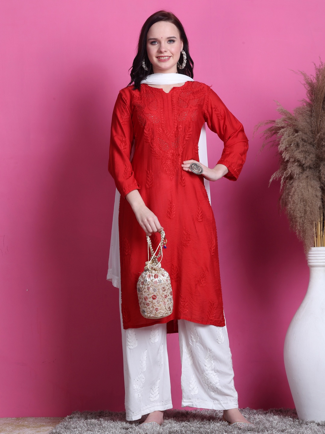 

KHAKA Floral Embroidered Chikankari Chanderi Straight Kurta, Red