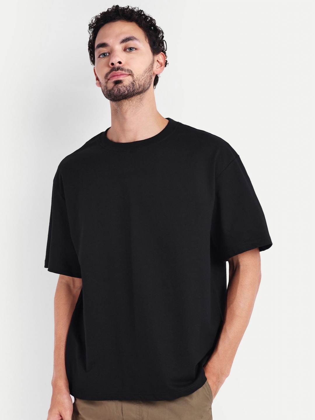 

House of Mool Men Drop-Shoulder Sleeves Raw Edge T-shirt, Black