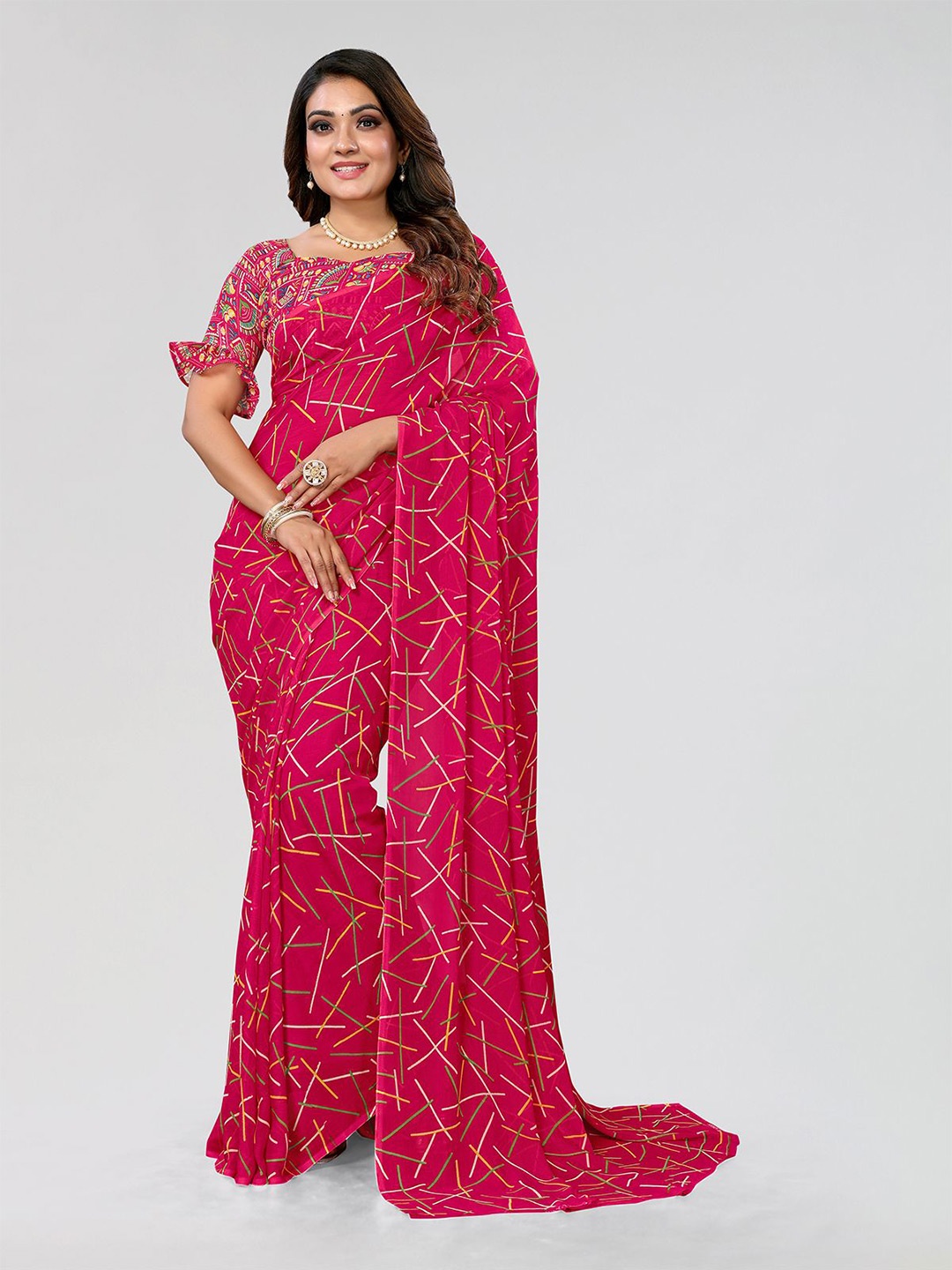 

Moda Rapido Abstract Printed Saree, Pink