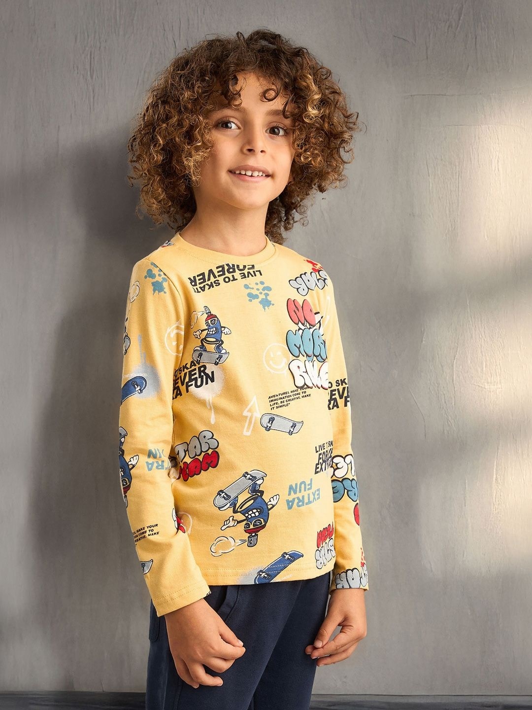 

max Boys Printed T-shirt, Beige