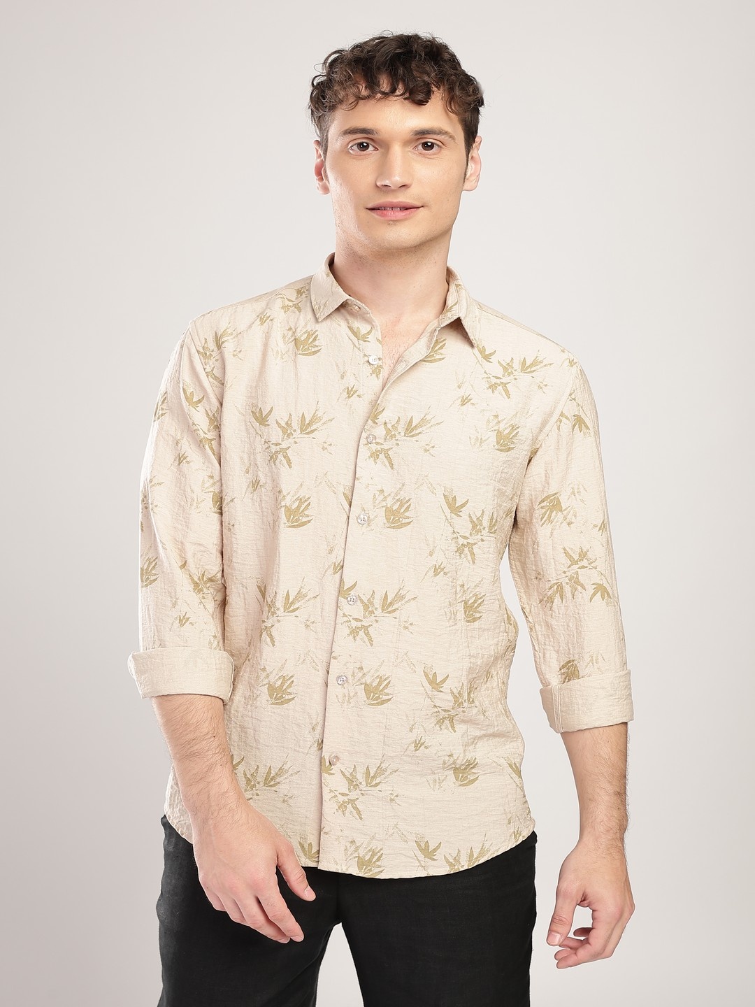 

NEVER NEUD Men Comfort Fit Spread Collar Floral Printed Casual Shirt, Beige