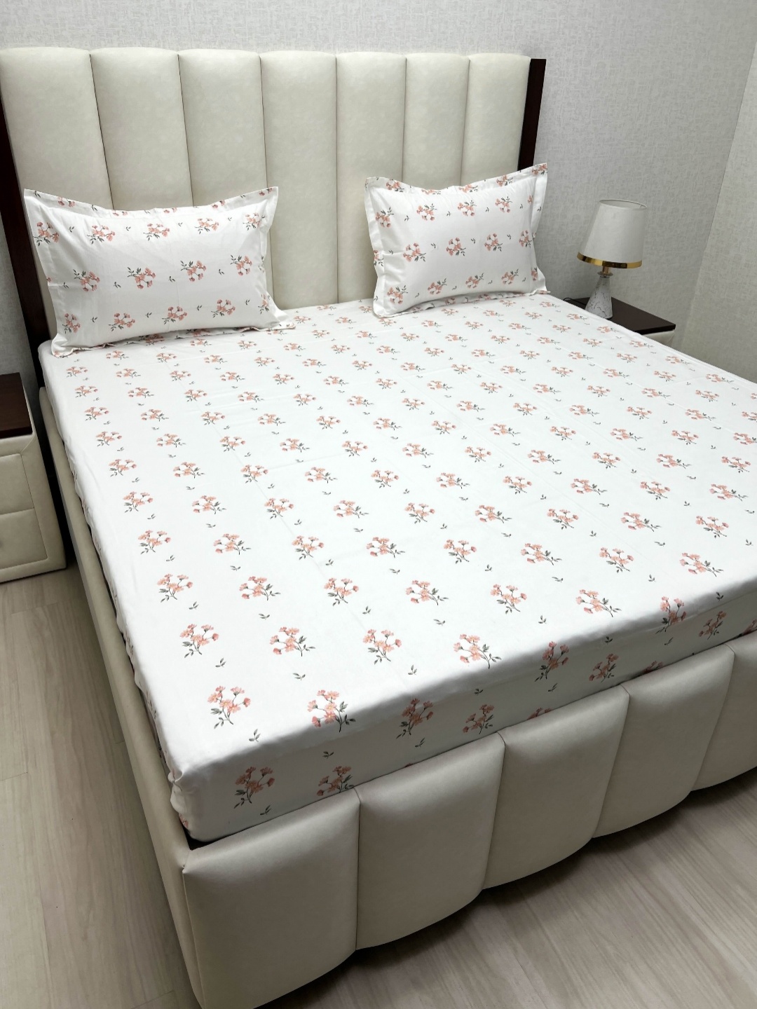 

Pure Decor White & Peach-Coloured Floral Queen Bedsheet with 2 Pillow Covers