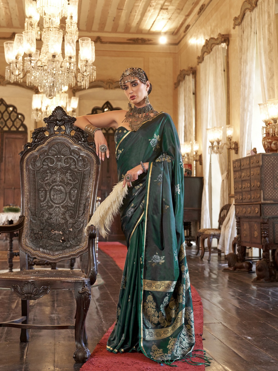 

elora Floral Woven Design Banarasi Saree, Green