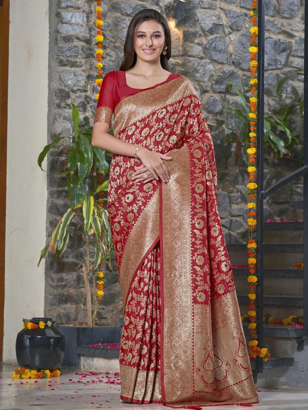 

SAREETHNIC Woven Design Zari Pure Silk Banarasi Saree, Red