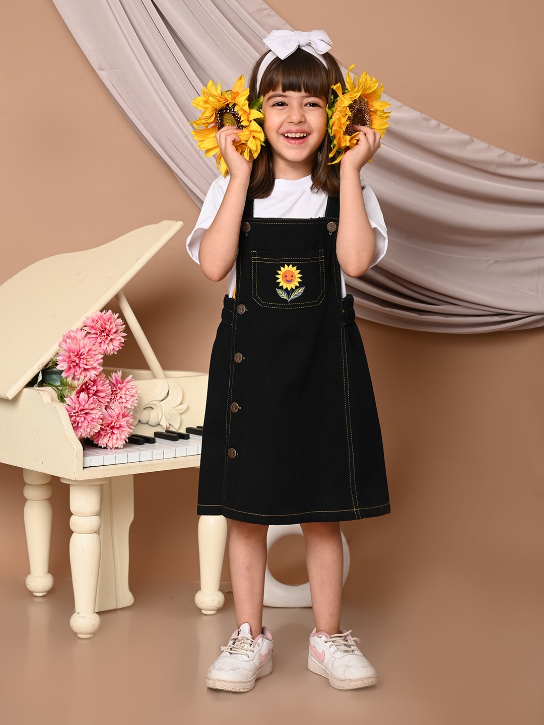 

Superminis Girls Twill Embroidered Dungarees, Black
