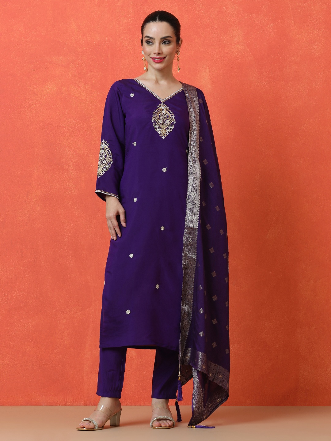 

Jaipur Kurti Ethnic Motifs Embroidered V-Neck Chanderi Silk Kurta With Trouser And Dupatta, Purple