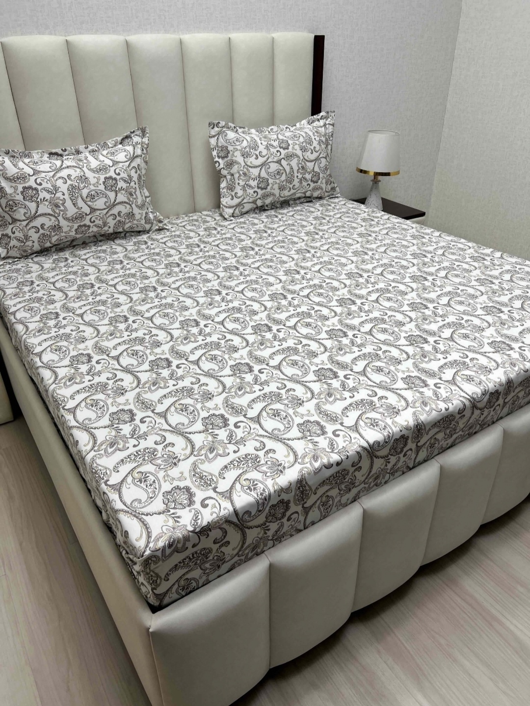 

Pure Decor Brown & Grey Printed 330 TC Queen Bedsheet with 2 Pillow Covers 2.28 m x 2.54 m, White