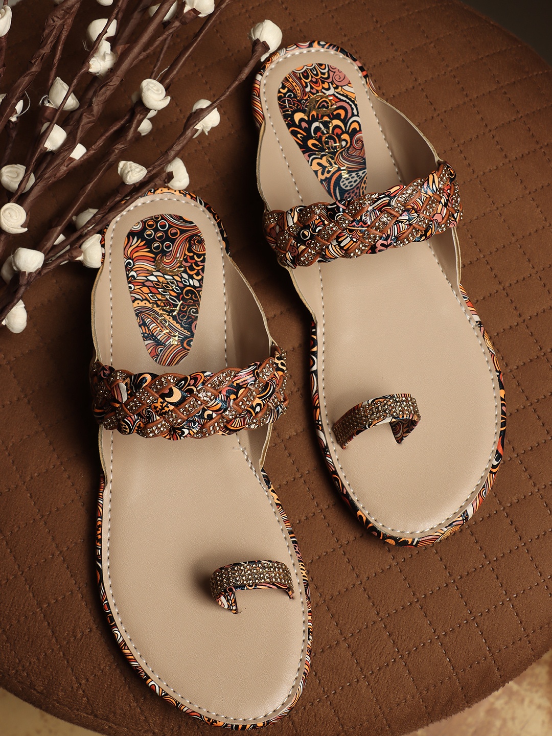 

Ladies Hub Women Embellished Ethnic One Toe Flats, Tan