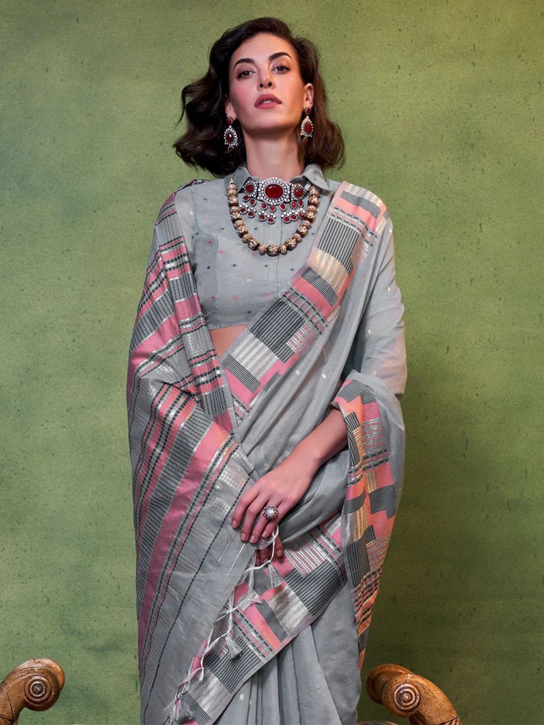 

BLENDIFY Woven Design Zari Silk Cotton Banarasi Saree, Grey