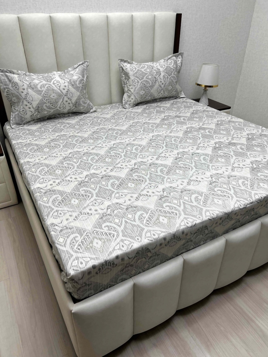 

Pure Decor White & Grey Ethnic Motifs 260 TC Queen Bedsheet Set- 2.28 m x 2.54 m