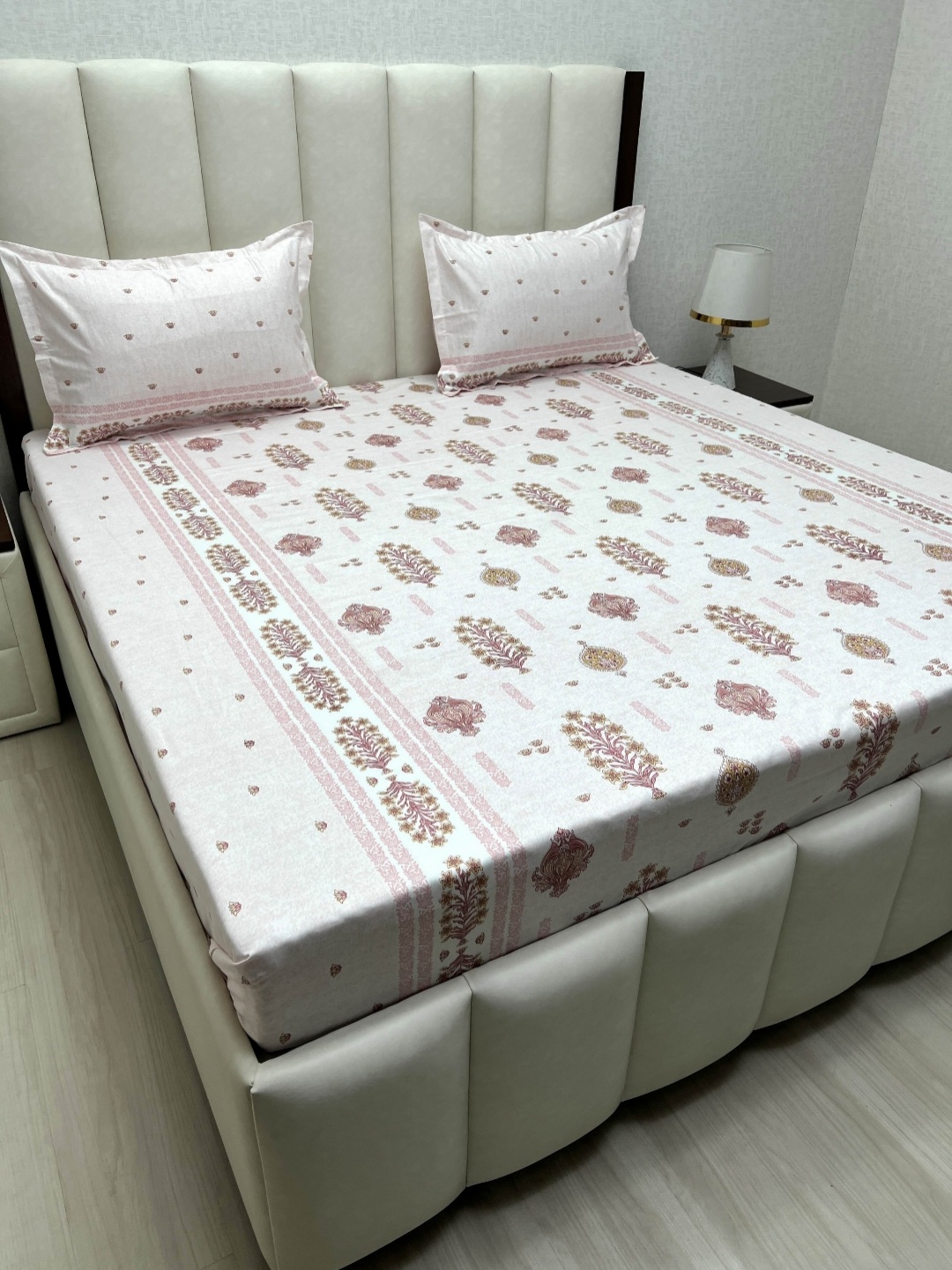 

Pure Decor Royal Passion Pink Printed Cotton 260 TC Queen Bedsheet Set 2.28m x 2.54m, White