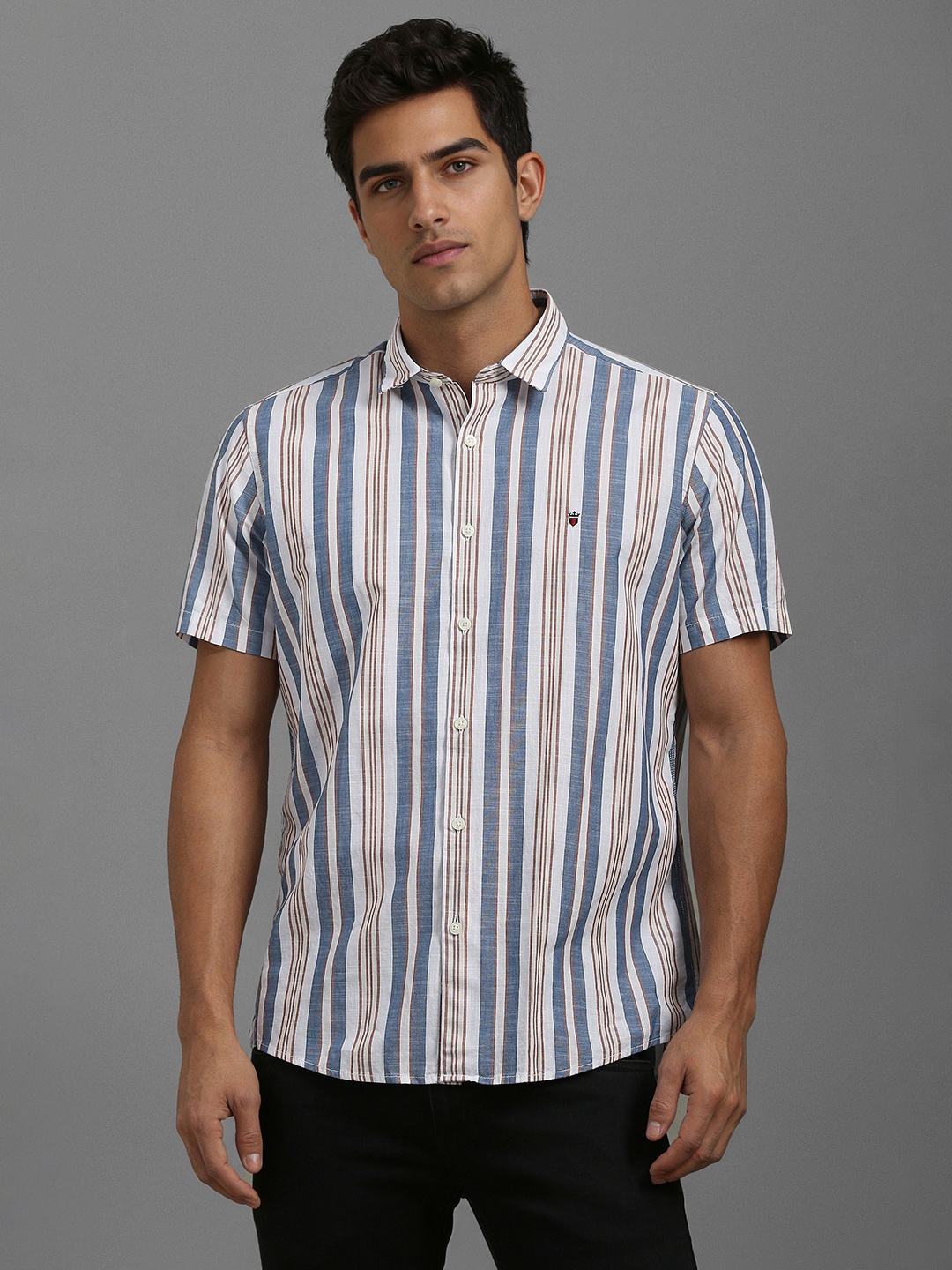 

Louis Philippe Jeans Men Slim Fit Spread Collar Vertical Striped Cotton Casual Shirt, White