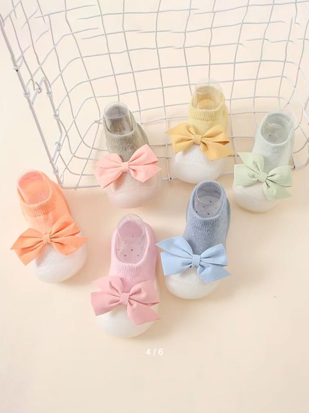 

NESKA MODA Girls Pack of 6 Cotton Booties, Orange