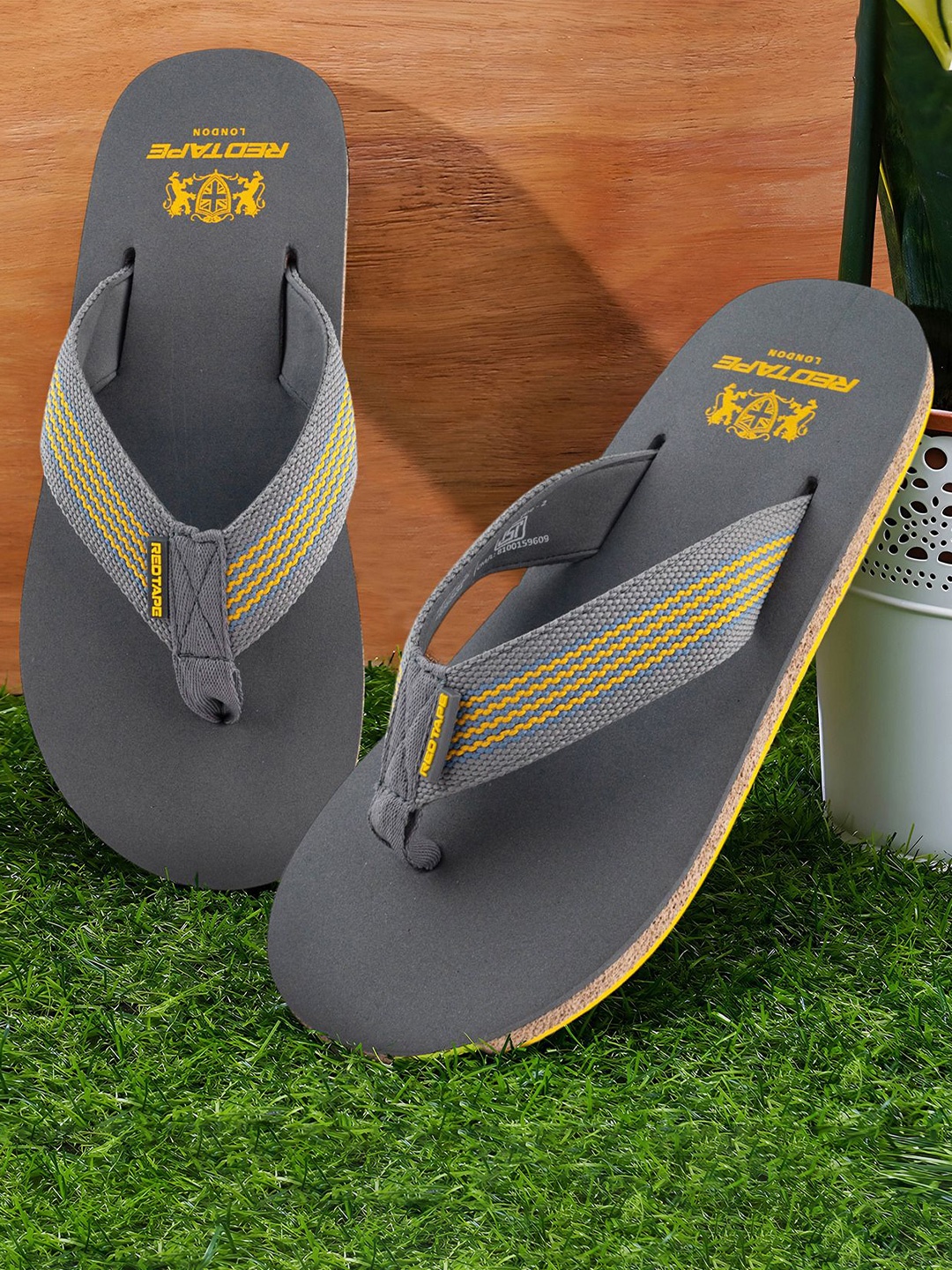 

Red Tape Men Thong Flip-Flops, Grey