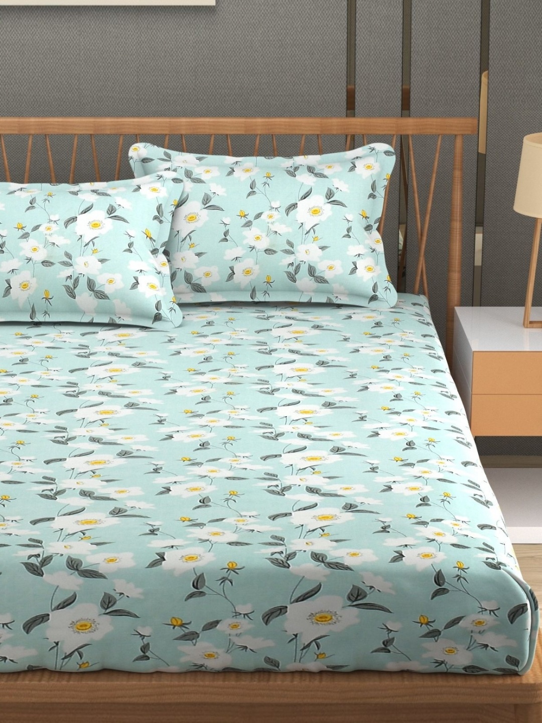 

MAFATLAL Blue & White Floral 160 TC Queen Bedsheet with 2 Pillow Covers