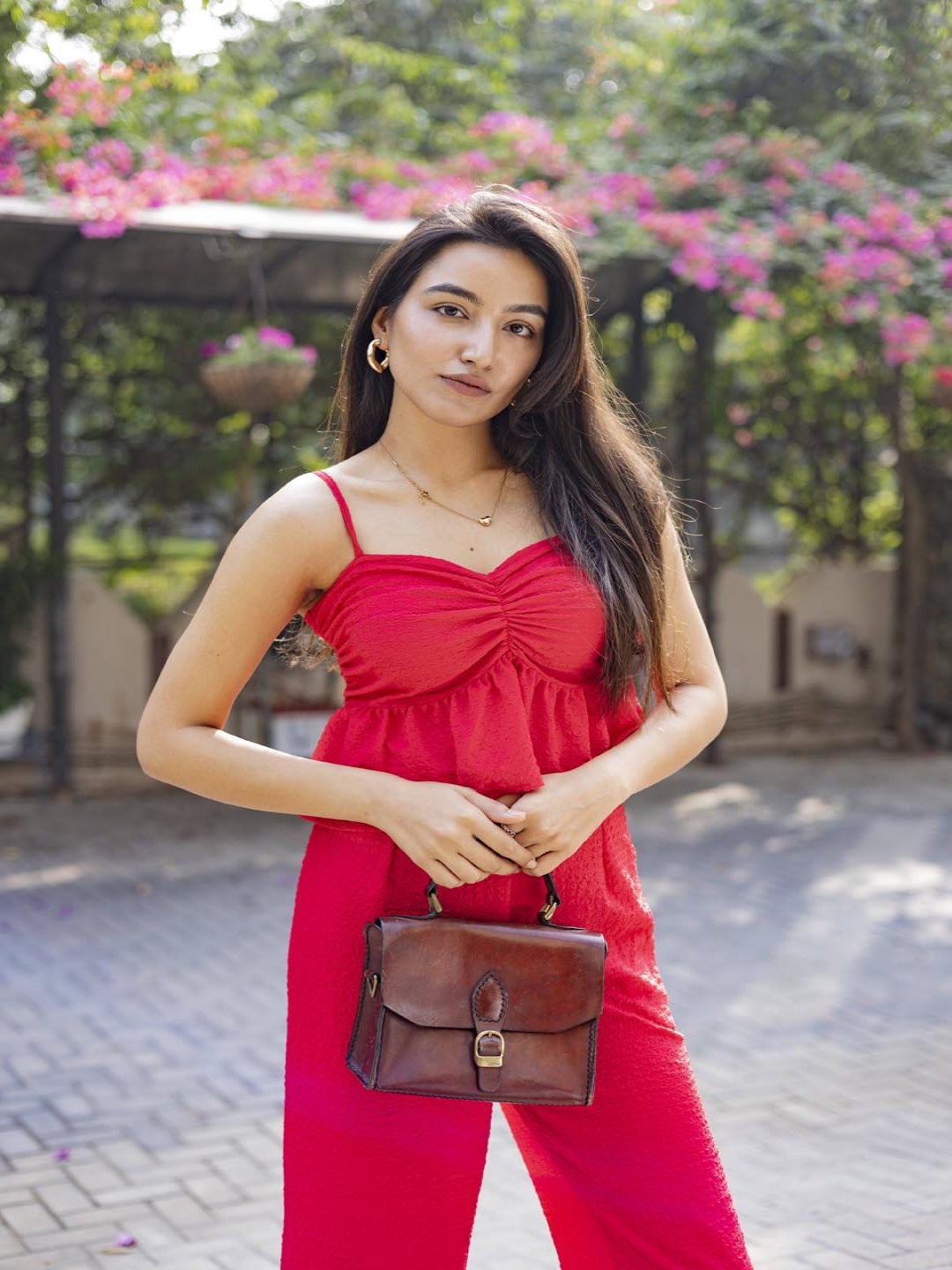 

EROTISSCH Red Shoulder Straps Top With Trousers