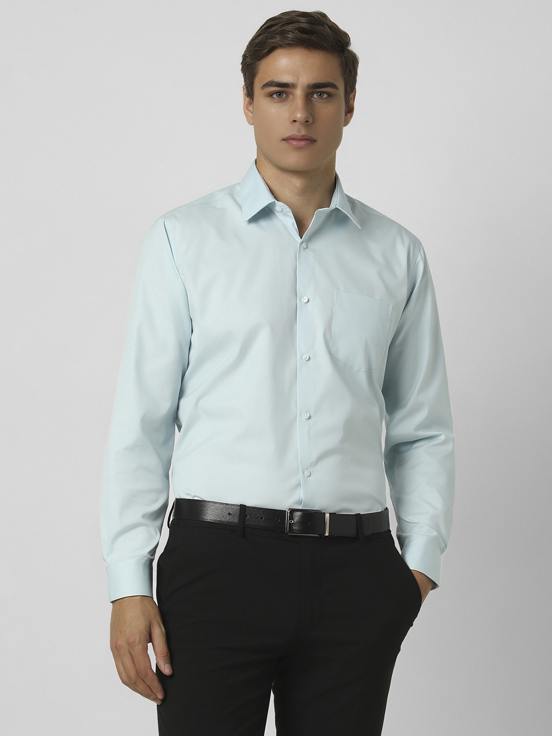 

Van Heusen Men Spread Collar Solid Cotton Formal Shirt, Blue