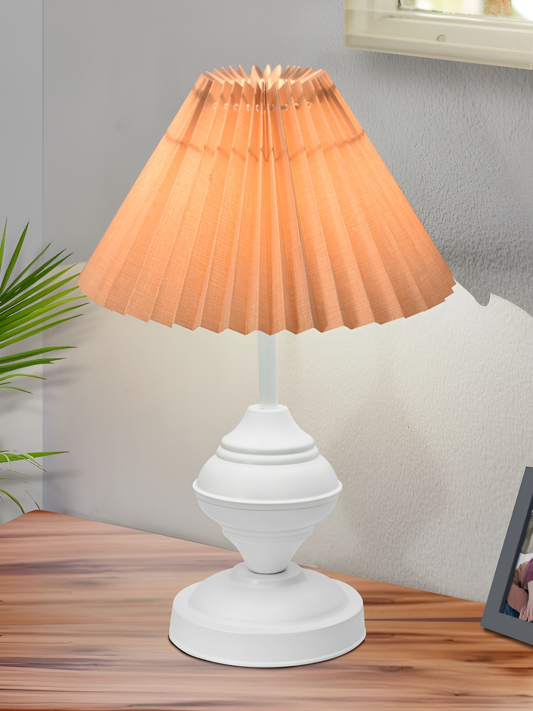 

Homesake Beige Metal Industrial Frusturical Shaped Table Lamp