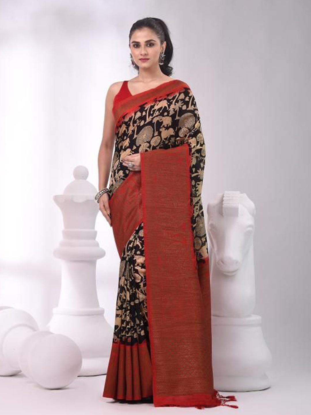 

VIBHAVARI Ethnic Motifs Silk Blend Saree, Black