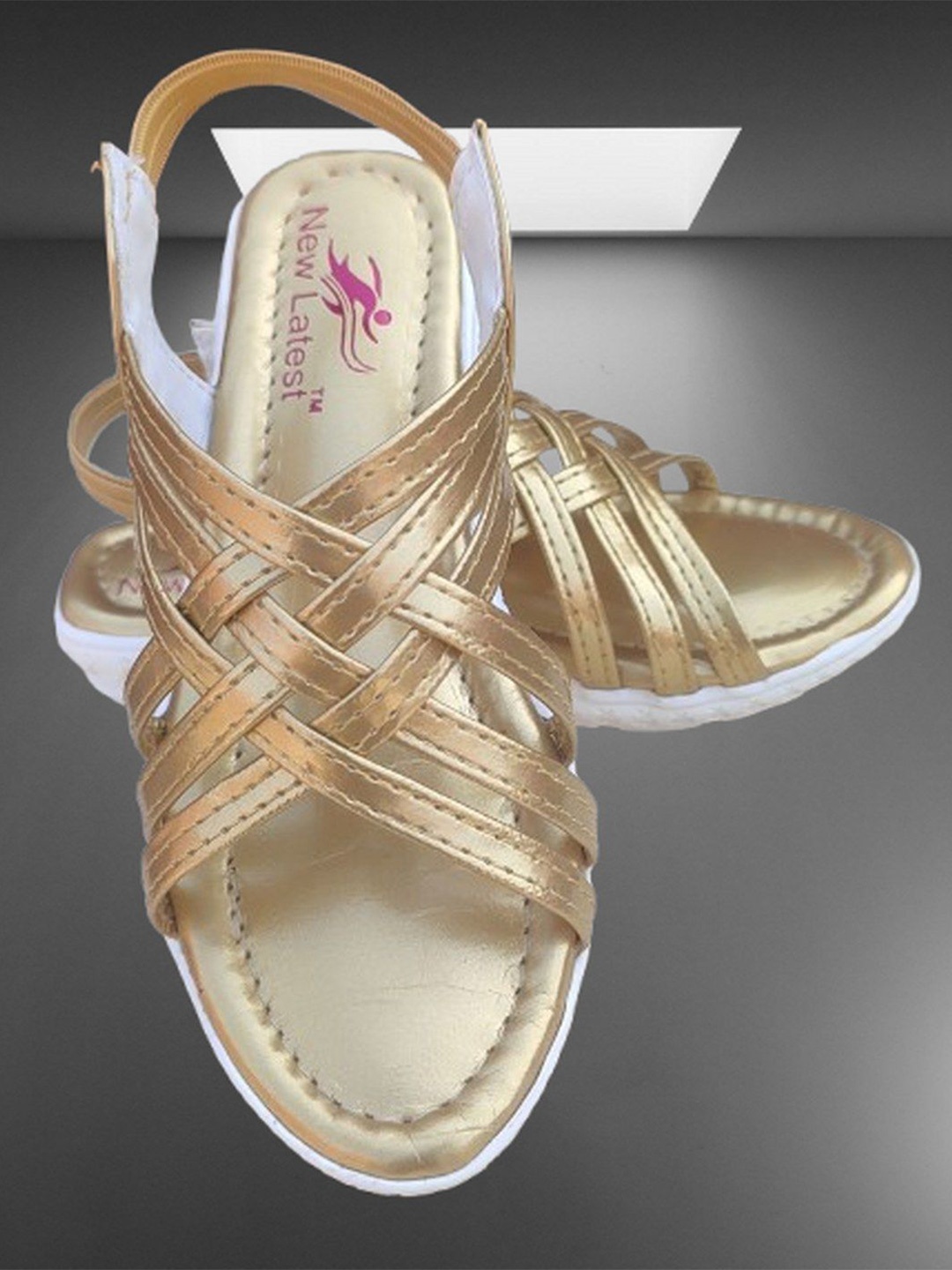 

BAESD Girls Open Toe Flats, Gold