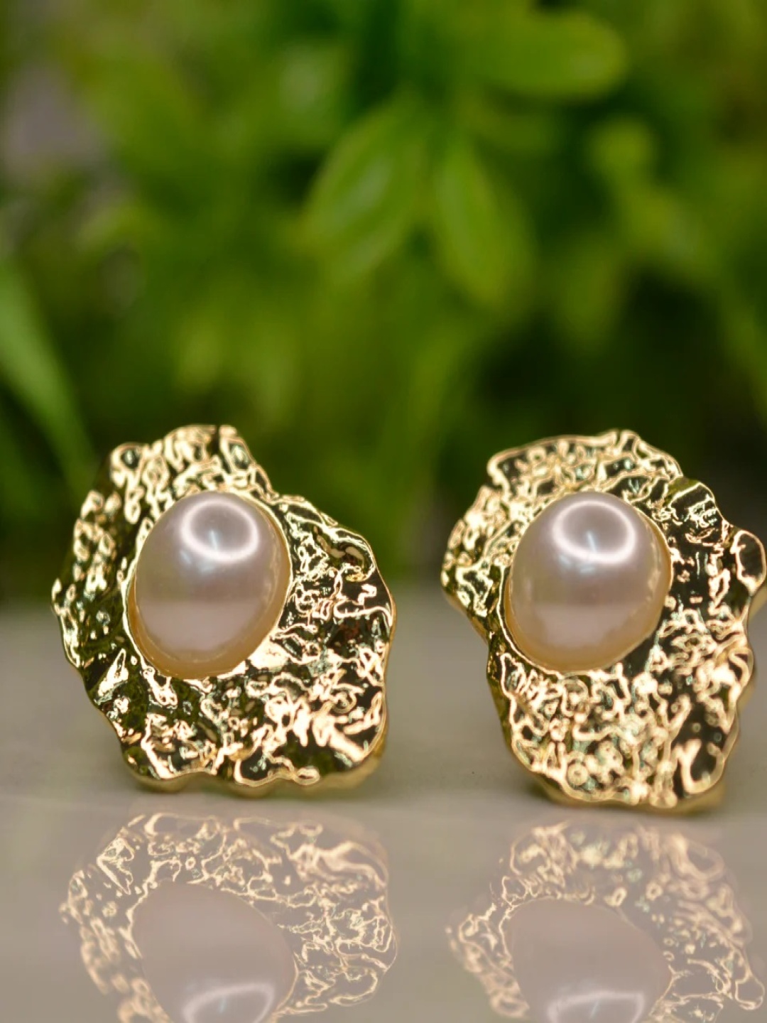

DIVASTRI Stainless Steel Pearls Beaded Gold-Plated Contemporary Shaped Studs