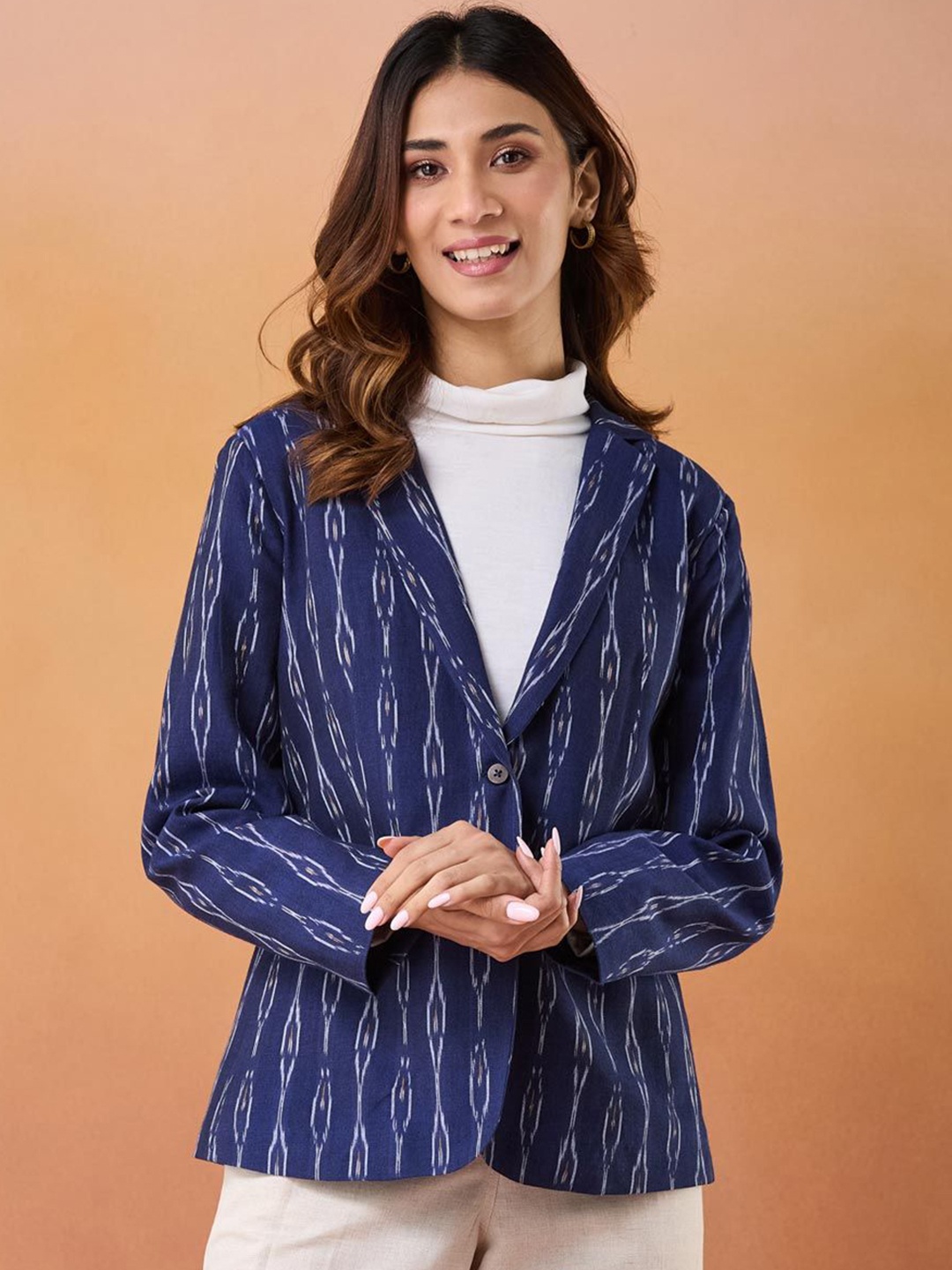 

Fabindia Geometric Printed Cotton Ikat Single Breasted Blazer, Blue