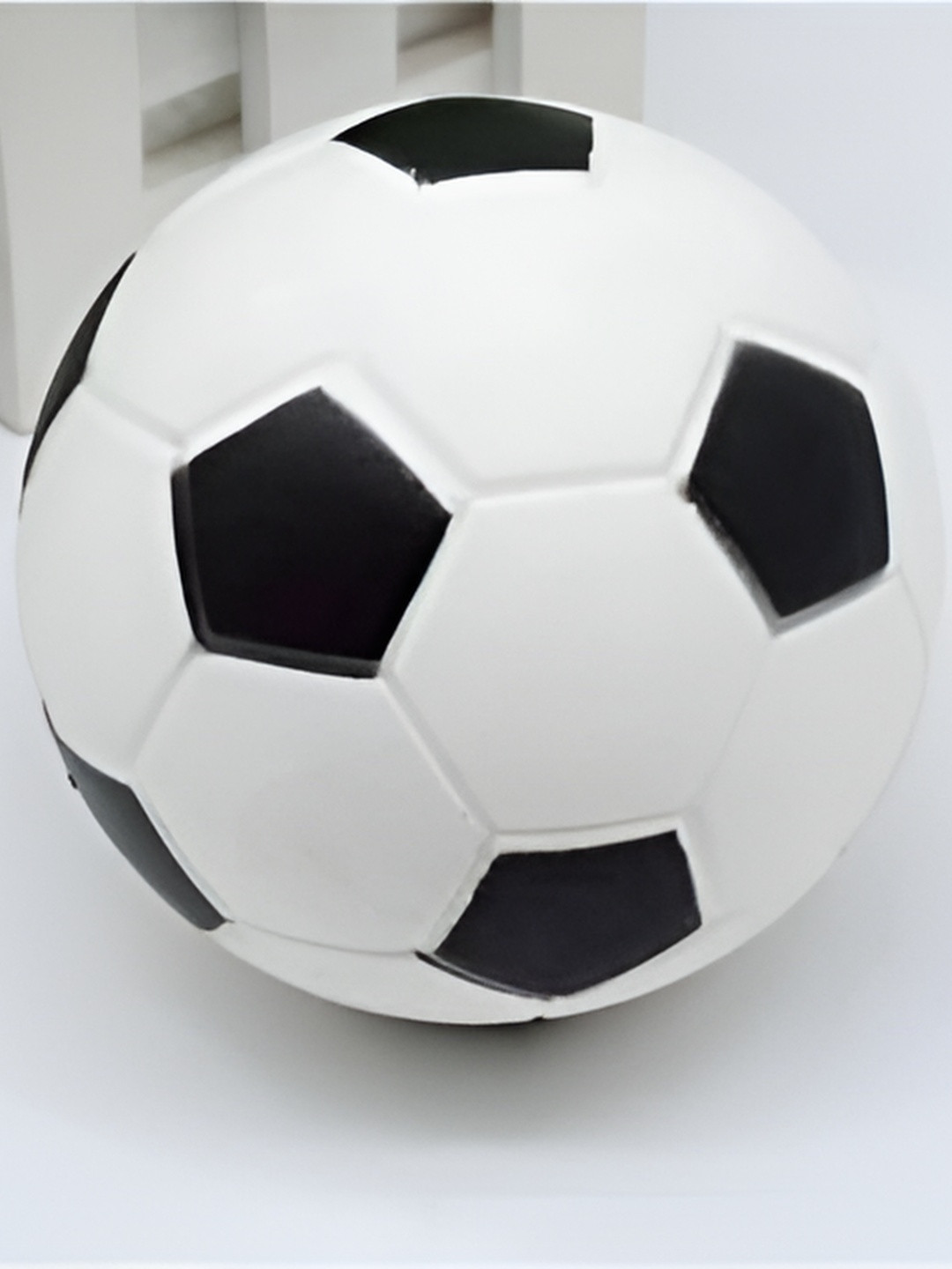 

HackerX Pebble Trainy Sports Football, White