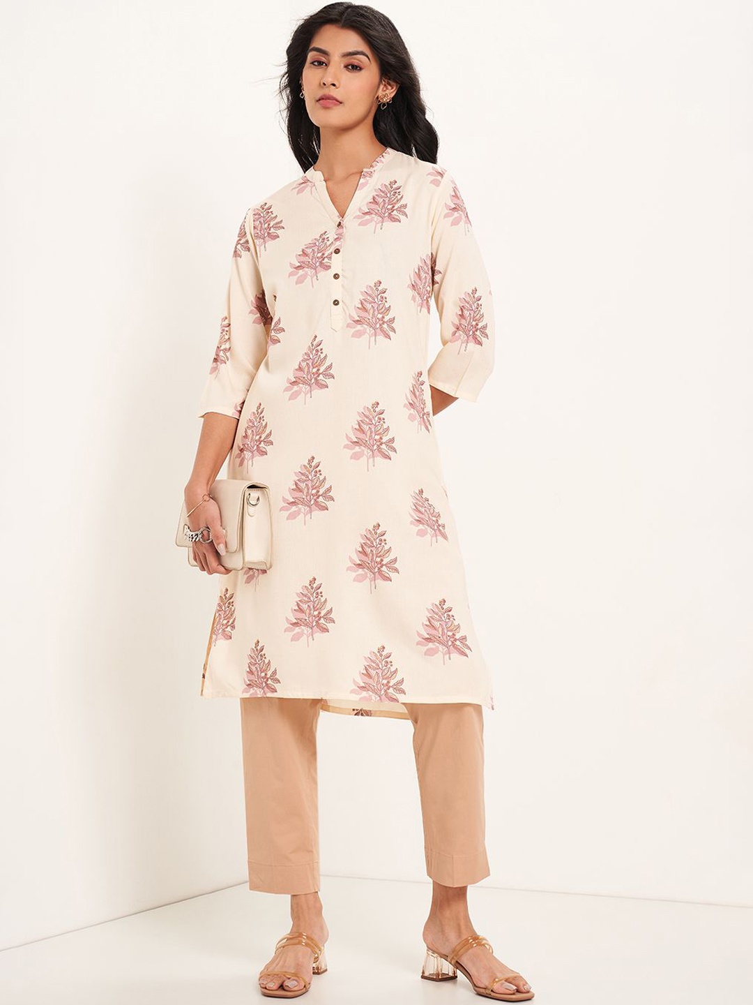 

RANGMANCH BY PANTALOONS Floral Printed Mandarin Collar Straight Kurta, Cream