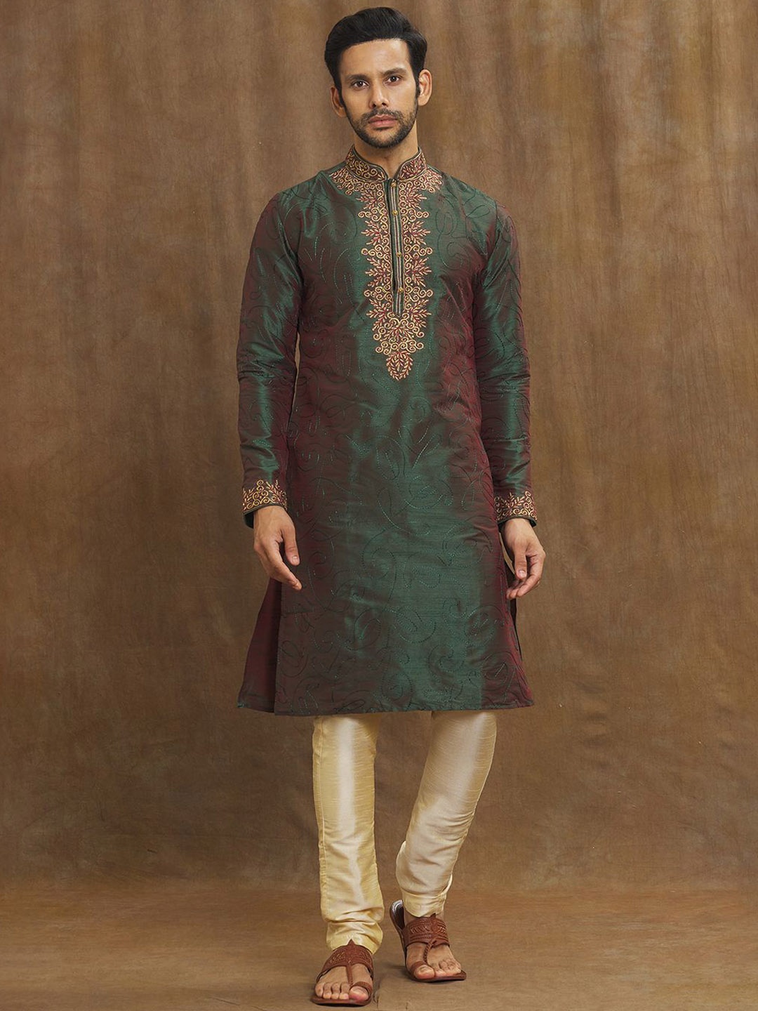 

Arihant Rai Sinha Men Ethnic Motifs Embroidered Regular Thread Work Kurta with Churidar, Green