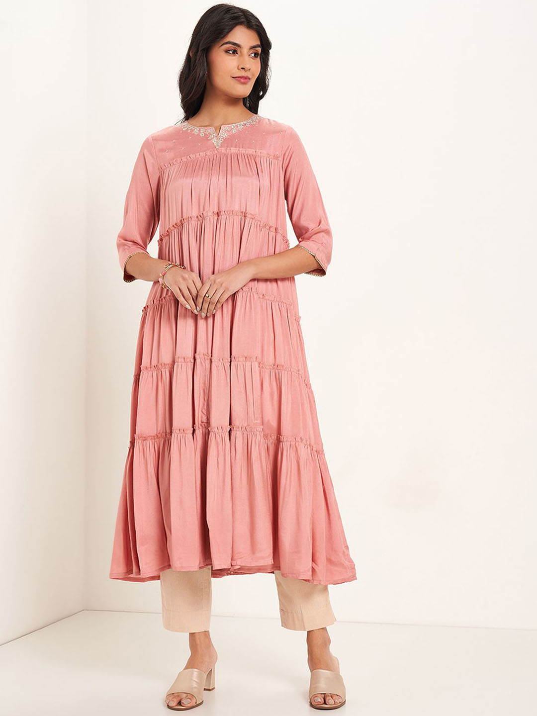 

RANGMANCH BY PANTALOONS Notch Neck Tiered Beads & Stones Anarkali Kurta, Pink