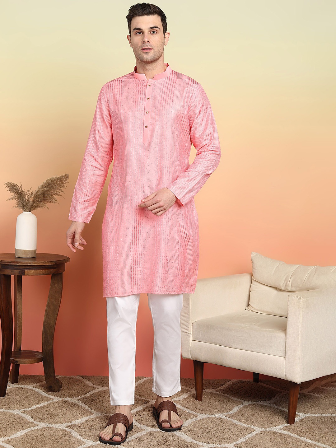 

SWAGG INDIA Men Ethnic Motifs Embroidered Kurta, Pink