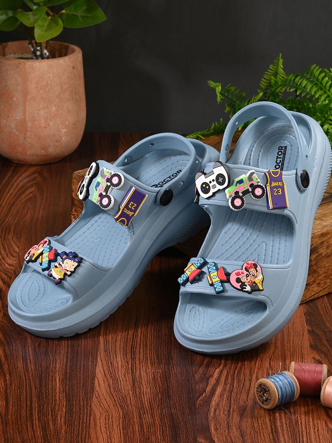 

DOCTOR HEALTH SUPER SOFT Women Sliders, Blue