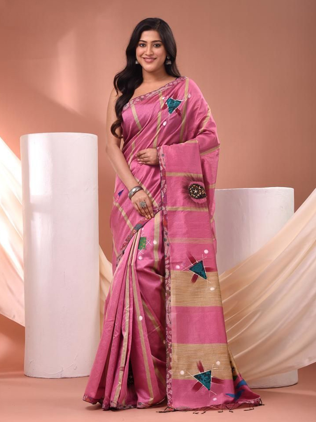

VIBHAVARI Silk Blend Saree, Pink