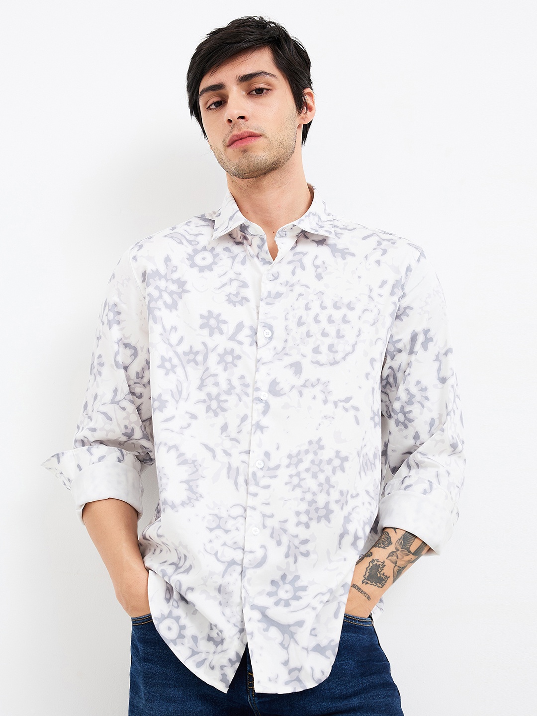 

SPYKAR Men Spread Collar Floral Printed Cotton Casual Shirt, Grey