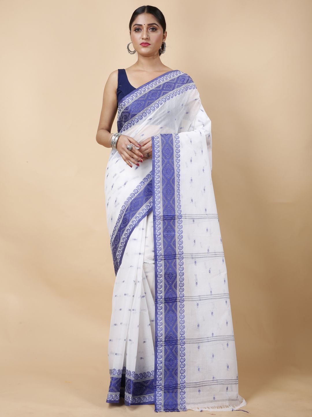 

SRILOK Woven Design Pure Cotton Taant Saree, Blue