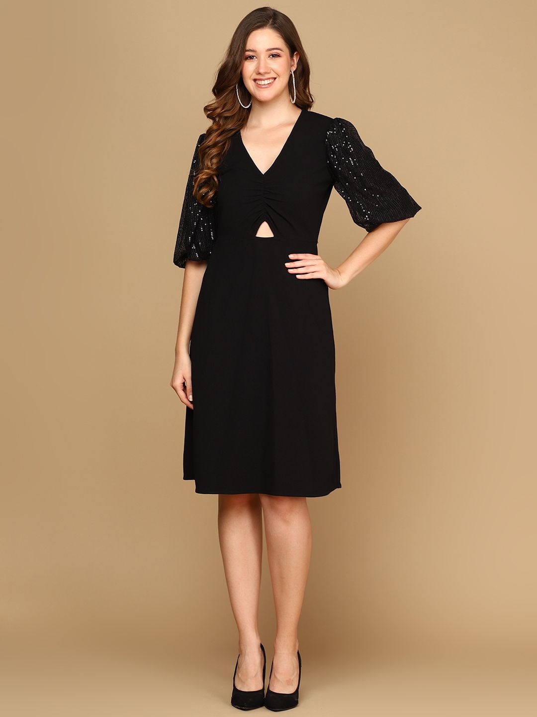 

MISS HAUTE Dress, Black