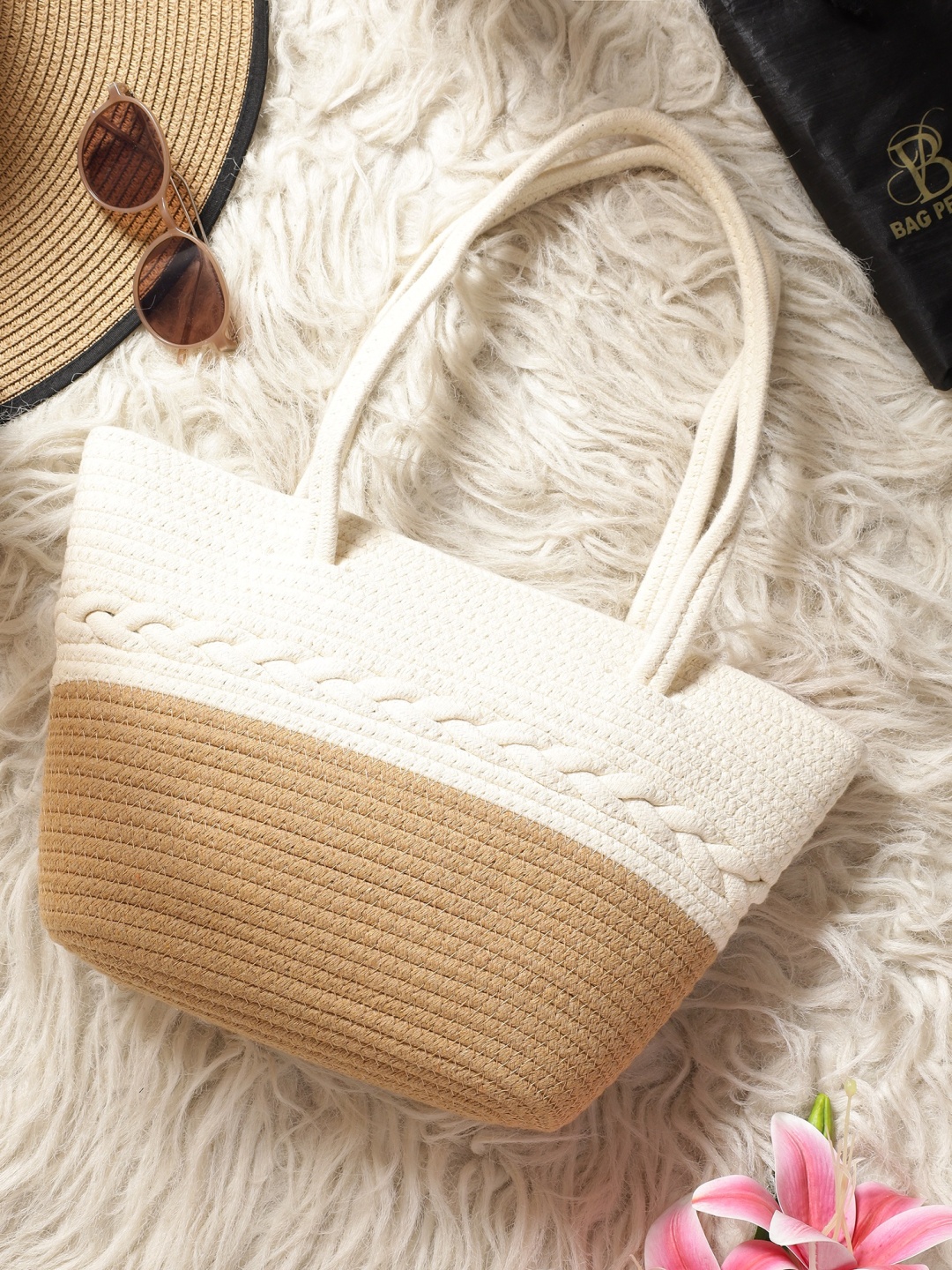 

Bag Pepper Women Colourblocked Shopper Tote Bag, White