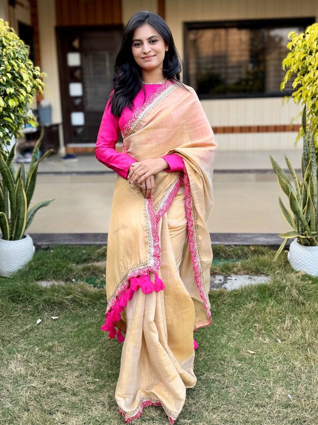 

HMP Fashion Women Embroidered Saree, Beige