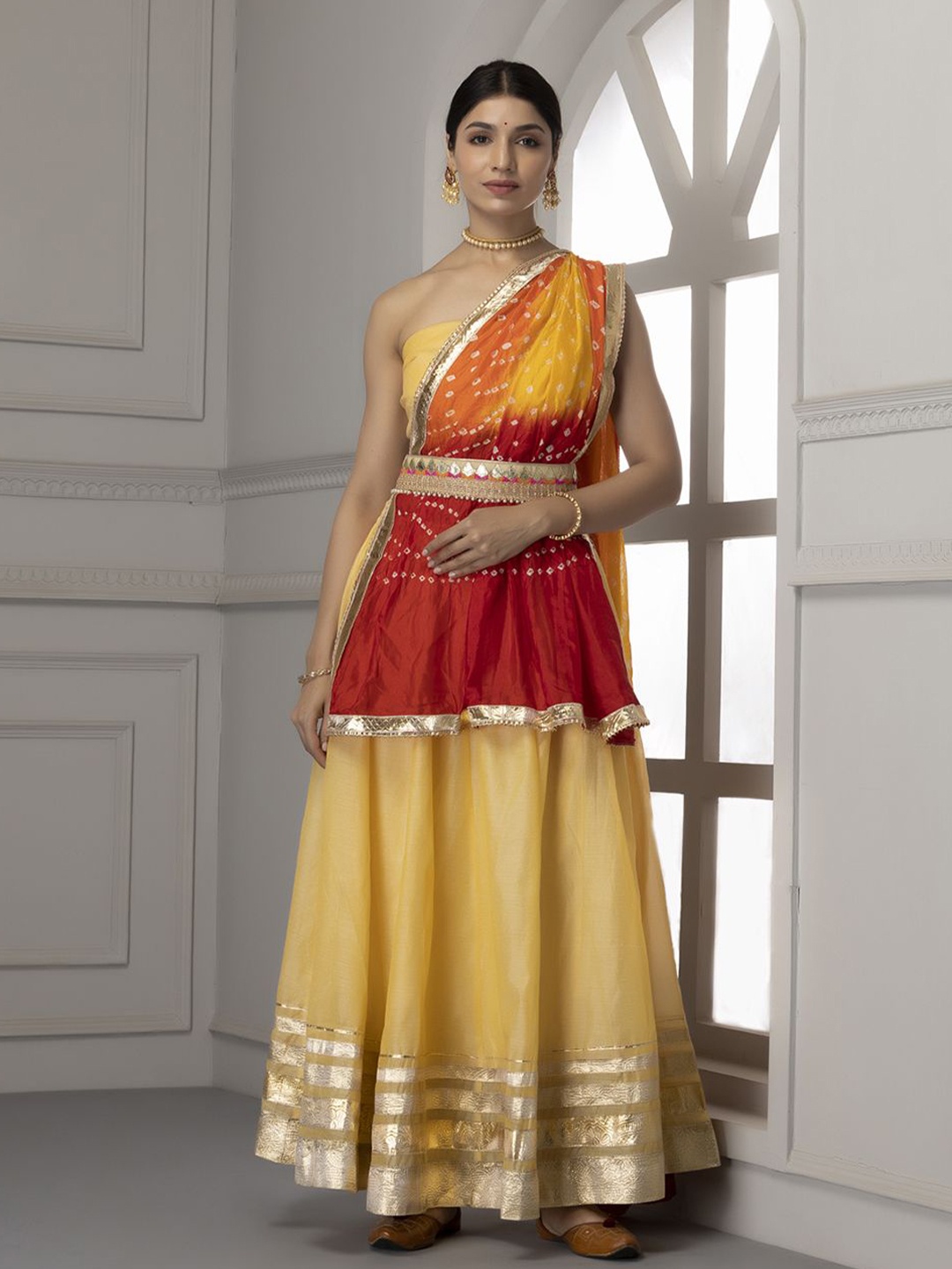 

Geroo Luxe Ready to Wear Lehenga & Unstitched Blouse With Dupatta, Yellow
