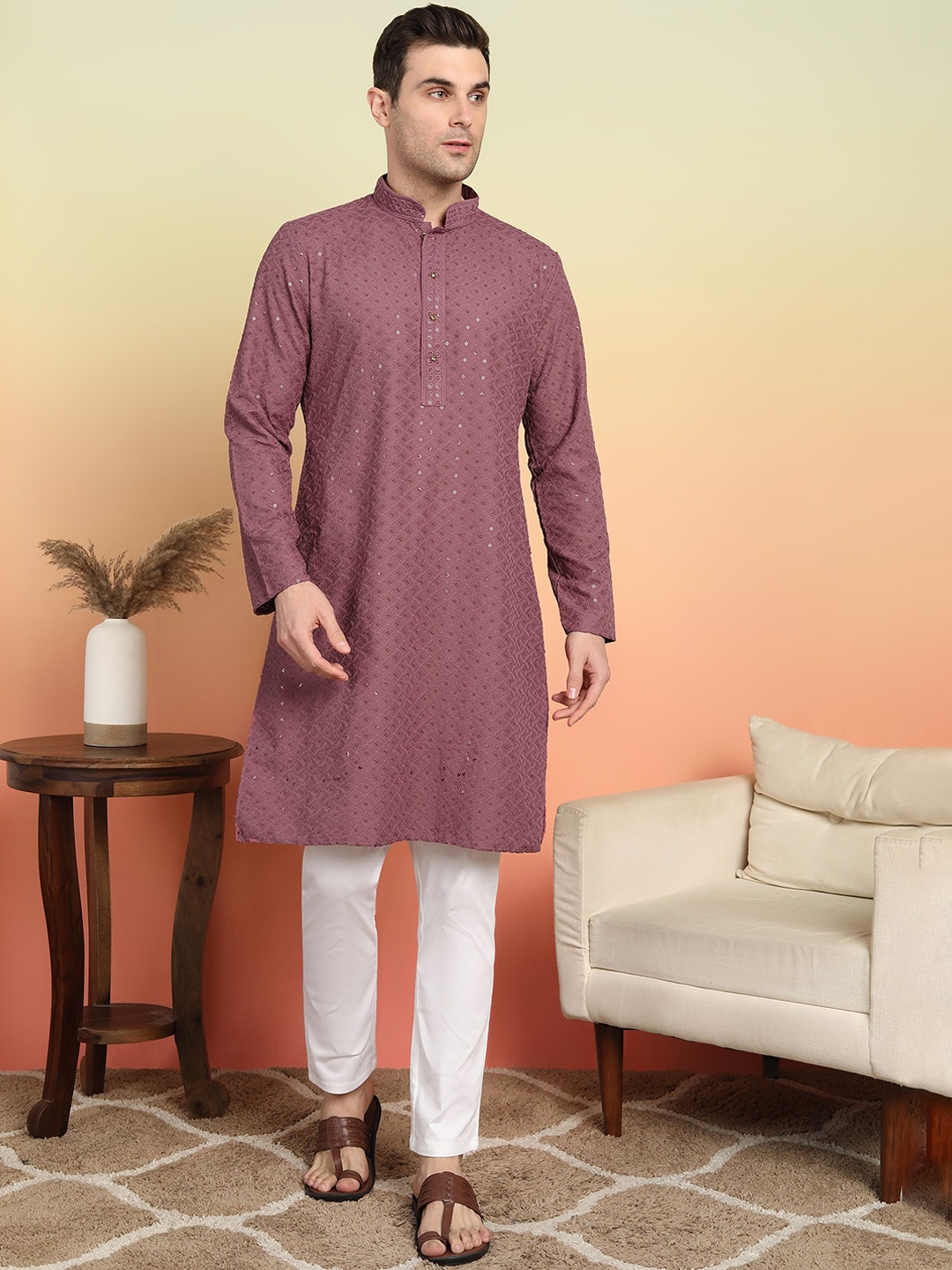 

SWAGG INDIA Men Ethnic Motifs Embroidered Chikankari Kurta, Pink