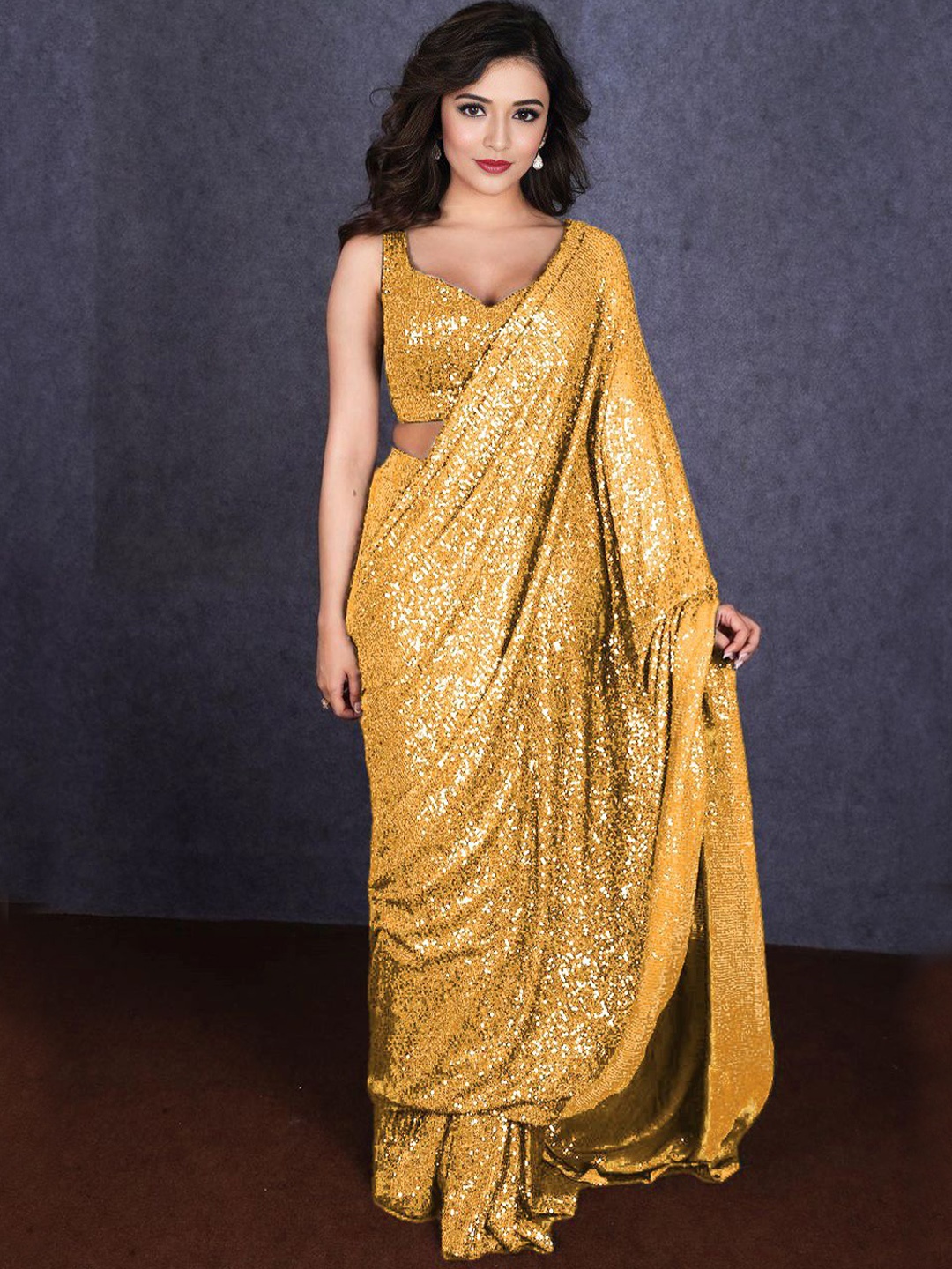 

ANJANI TEXTILE Embellished Sequinned Poly Georgette Saree, Gold