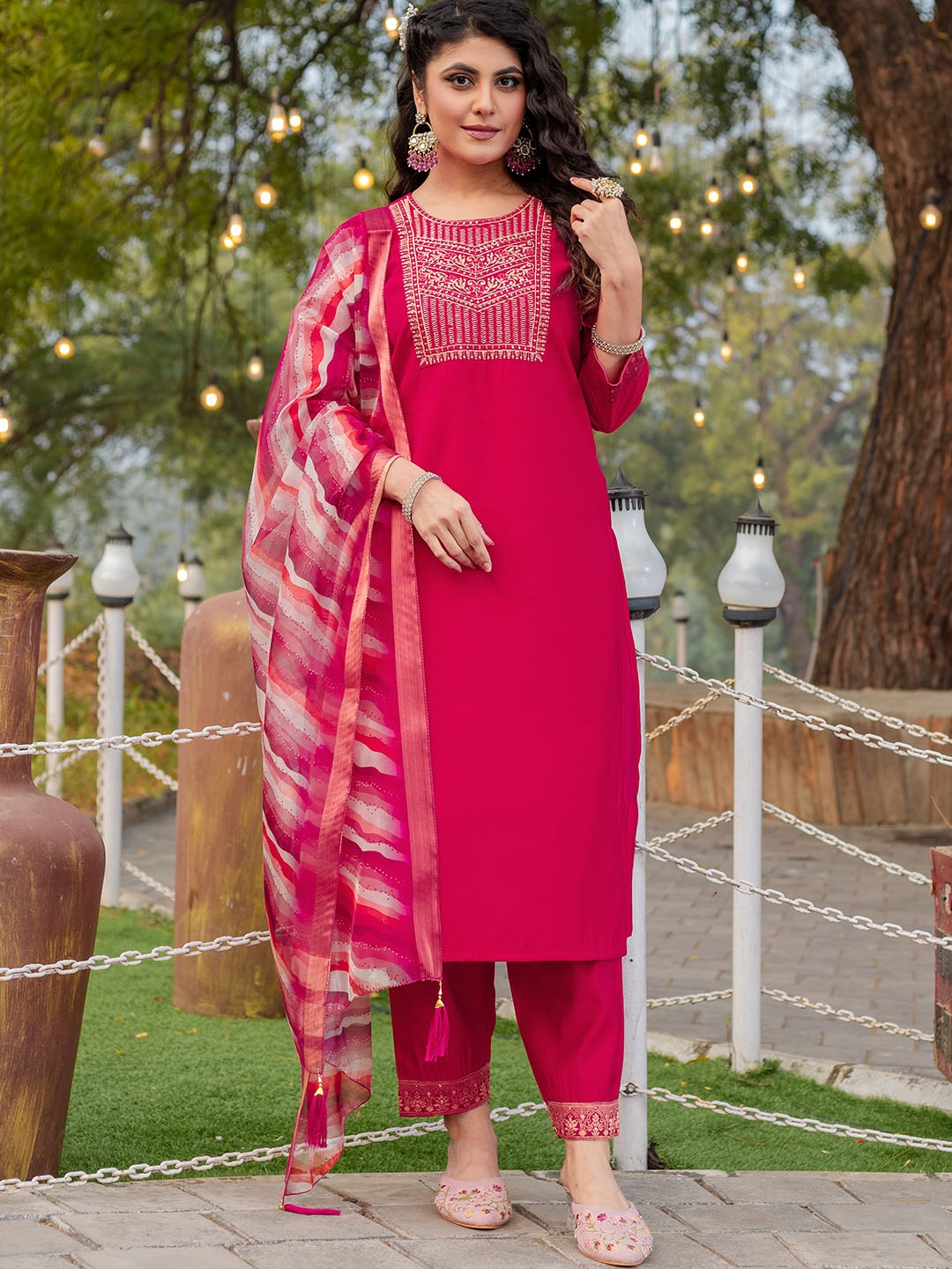 

BLACK SCISSOR Women Ethnic Motifs Embroidered Regular Sequinned Kurta with Trousers & With Dupatta, Pink