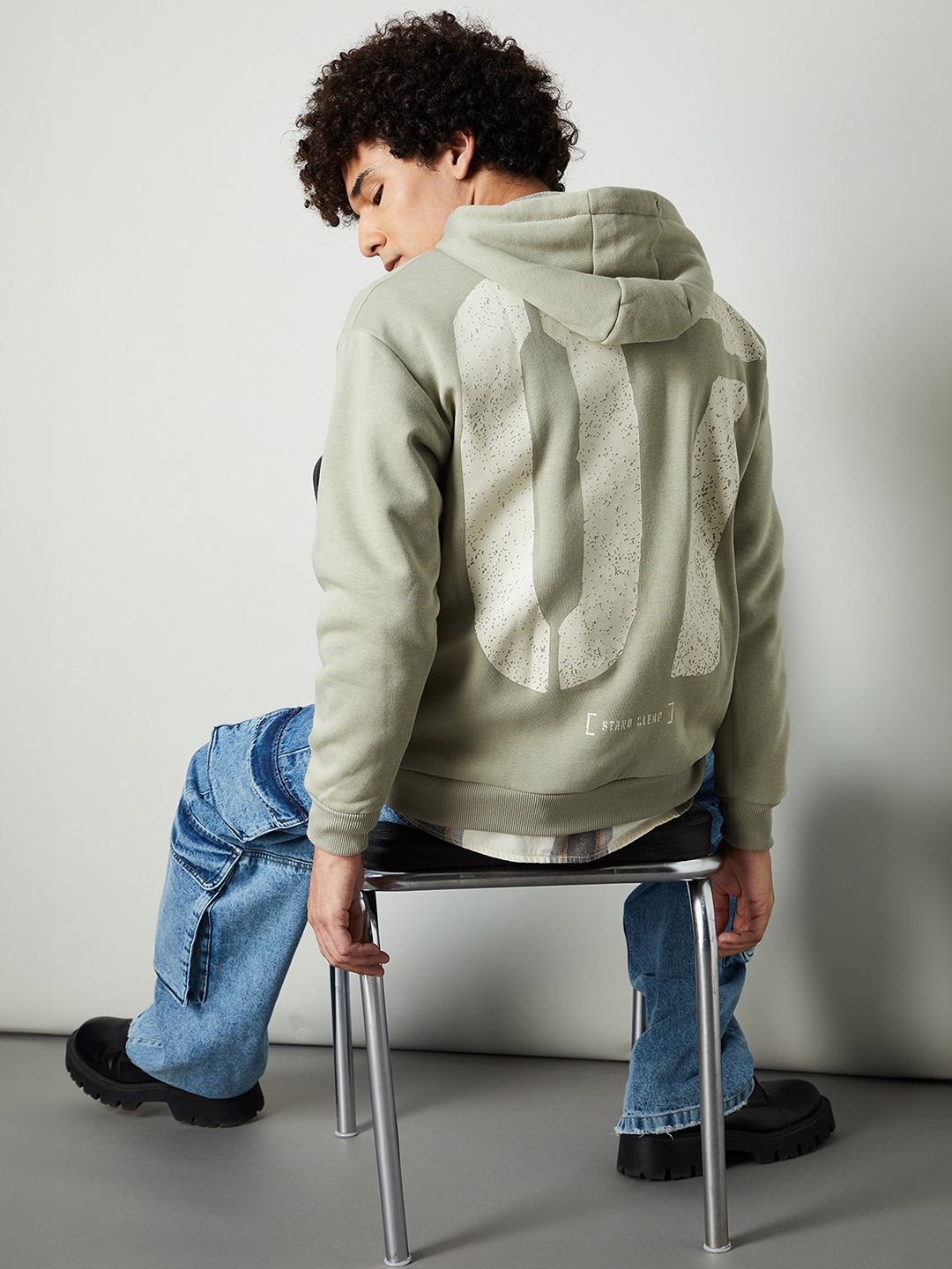 

max Men Printed Hooded Sweatshirt, Green