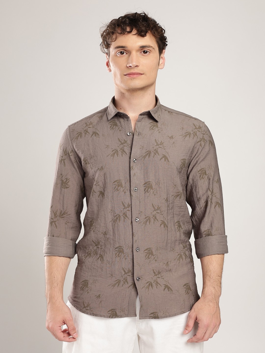 

NEVER NEUD Men Comfort Fit Spread Collar Floral Printed Casual Shirt, Grey