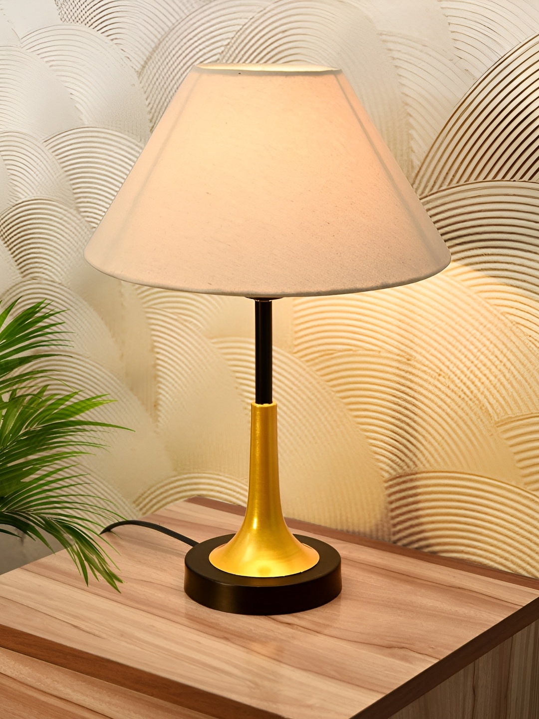 

Homesake Beige Metal Industrial Frusturical Shaped Table Lamp