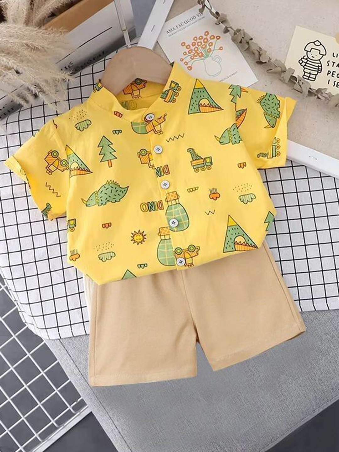 

DANGAR Kids Printed Mandarin Collar Shirt With Shorts, Yellow