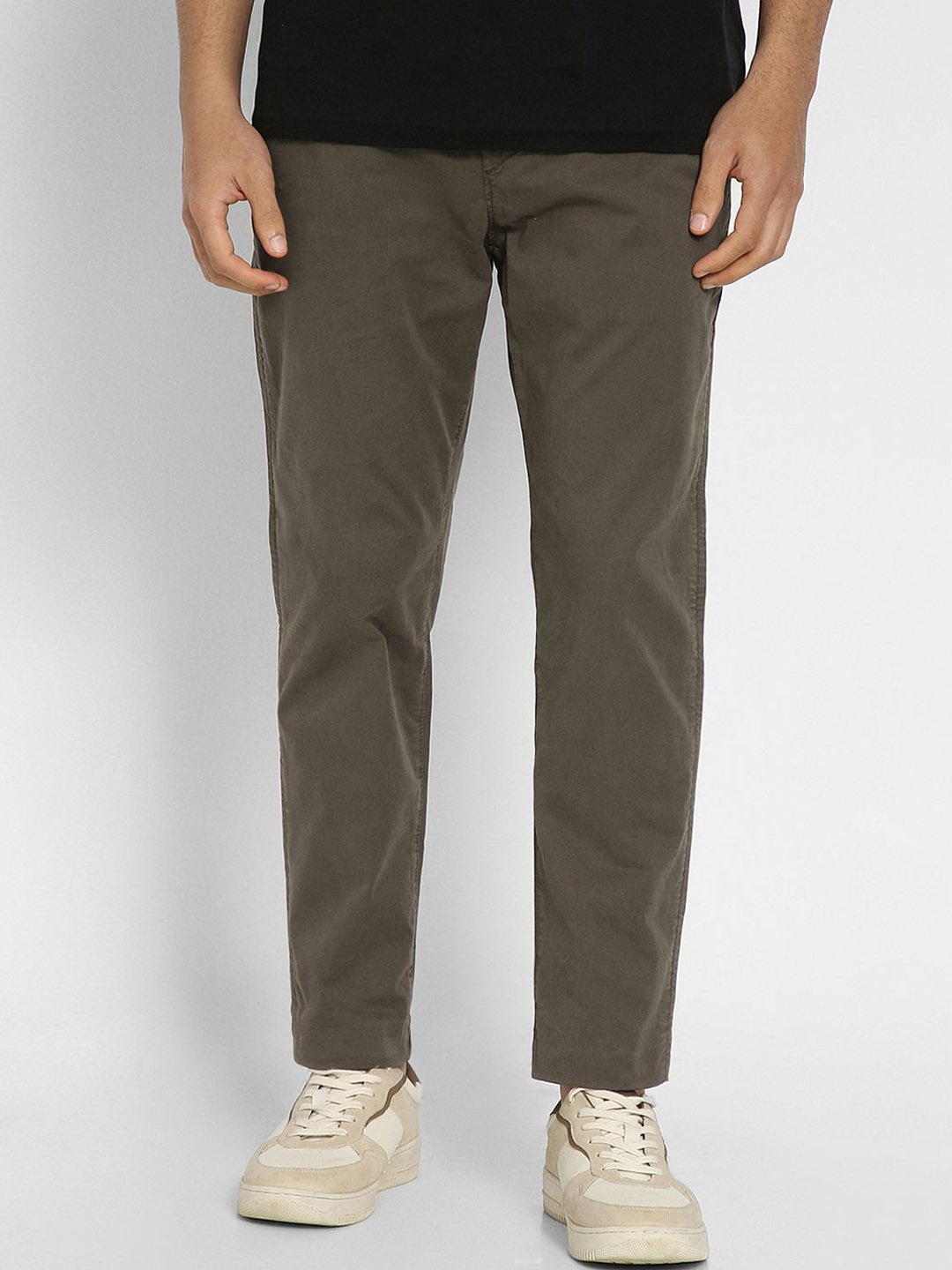 

AMERICAN EAGLE OUTFITTERS Men Trousers, Brown