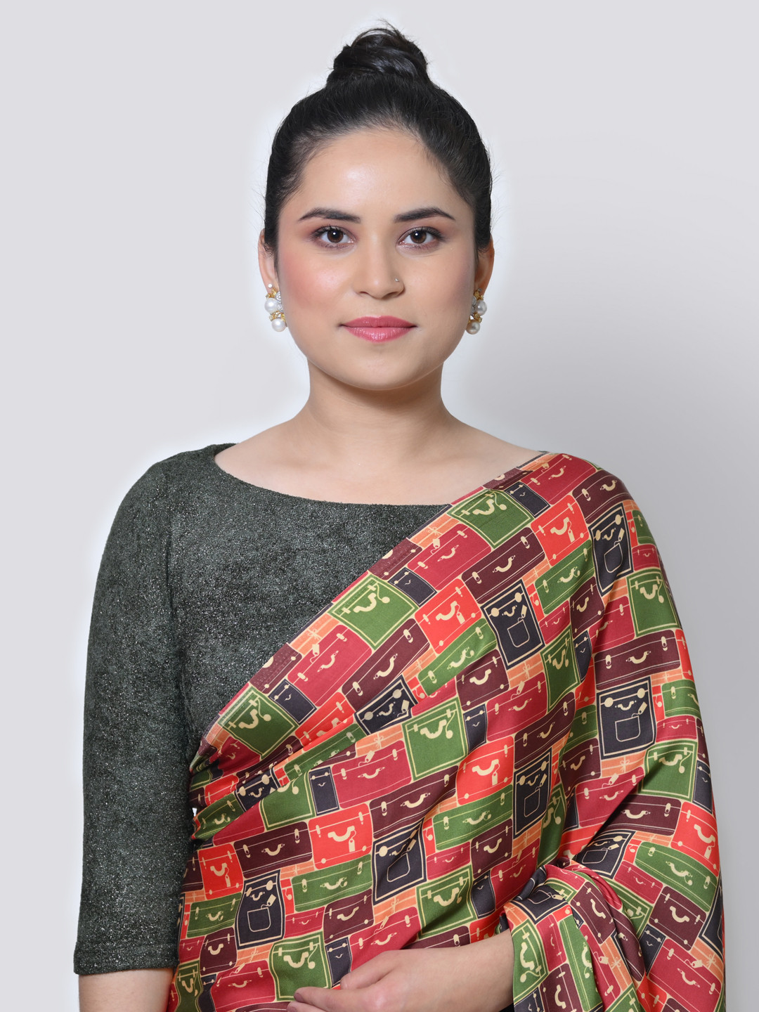 

OFFICE & YOU Women Velvet Boat Neck Saree Blouse, Green