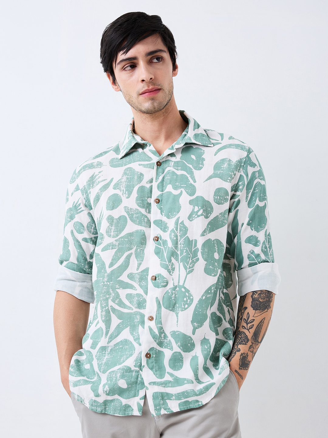

SPYKAR Men Spread Collar Floral Printed Cotton Casual Shirt, White
