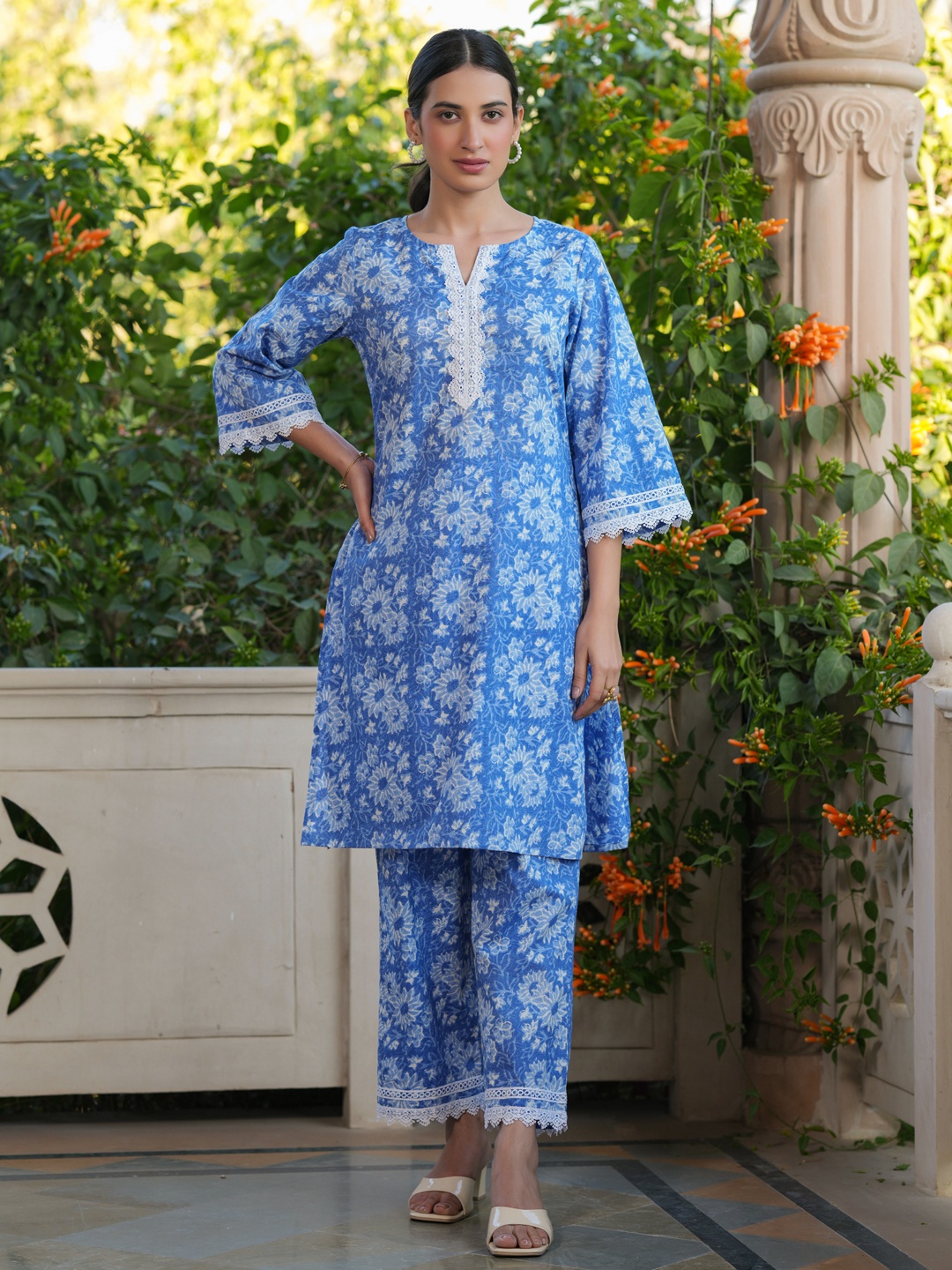 

Janasya Women's Blue Pure Cotton Floral Printed Straight Co-ord Set